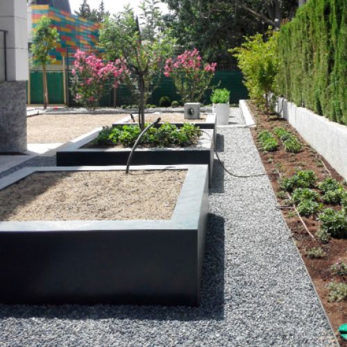 Gartengestaltung und Dekoration mit Cubika.